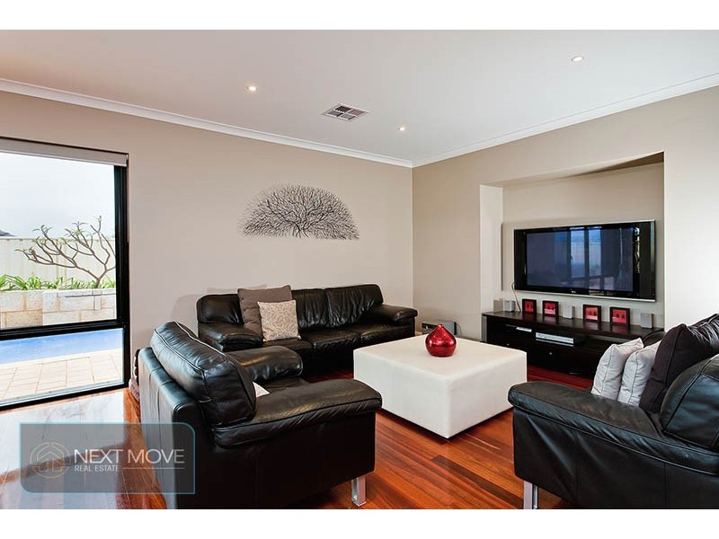 2 Gilbert Place, Willagee WA 6156