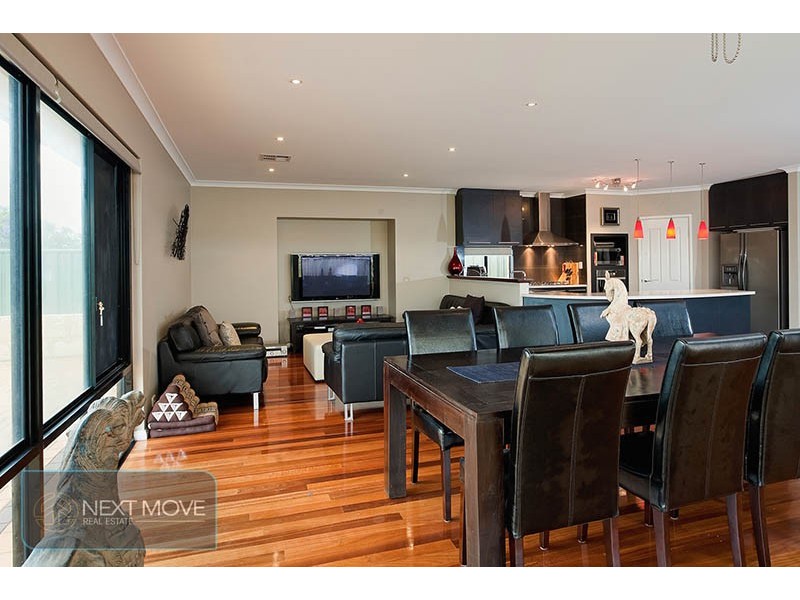 2 Gilbert Place, Willagee WA 6156