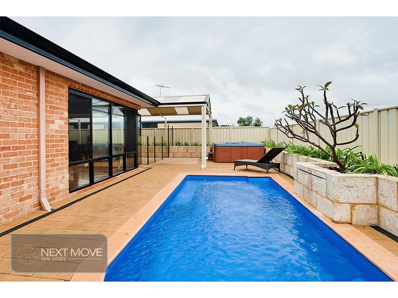 2 Gilbert Place, Willagee WA 6156