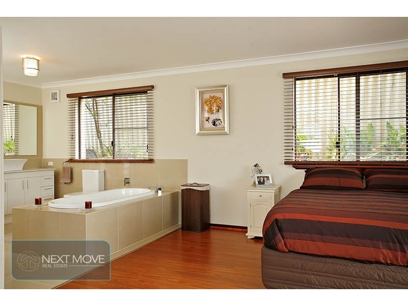 1 Hanrahan Loop, Kardinya WA 6163