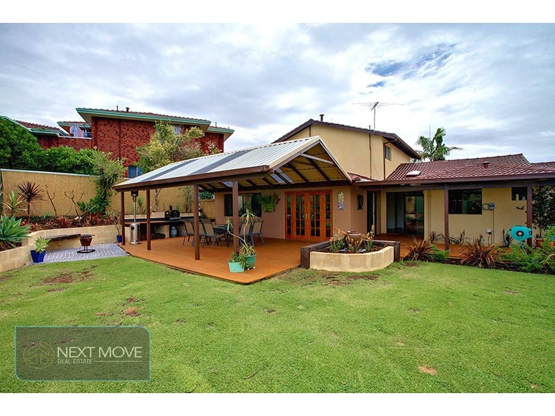 1 Hanrahan Loop, Kardinya WA 6163