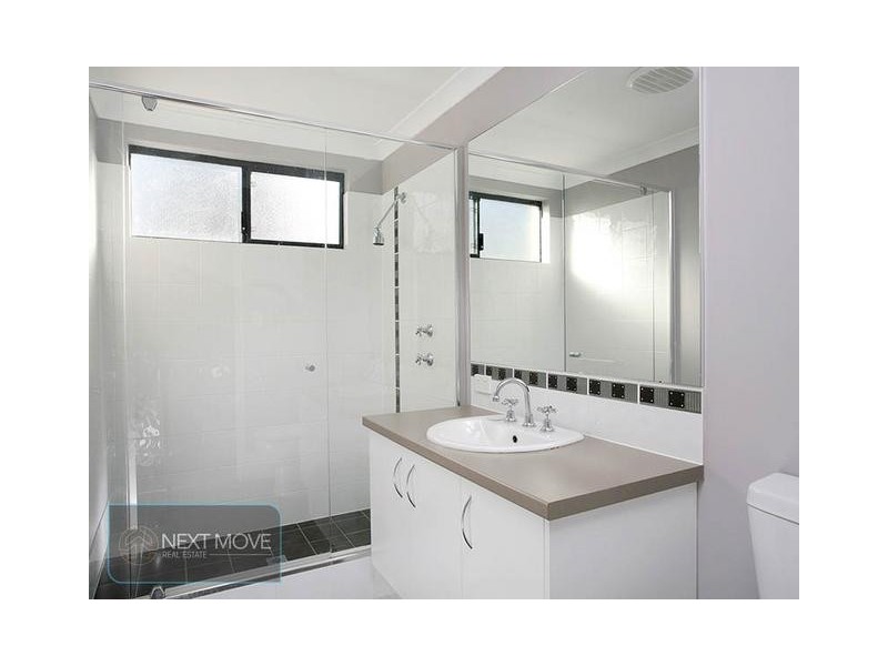 34a Davies Crs, Kardinya WA 6163