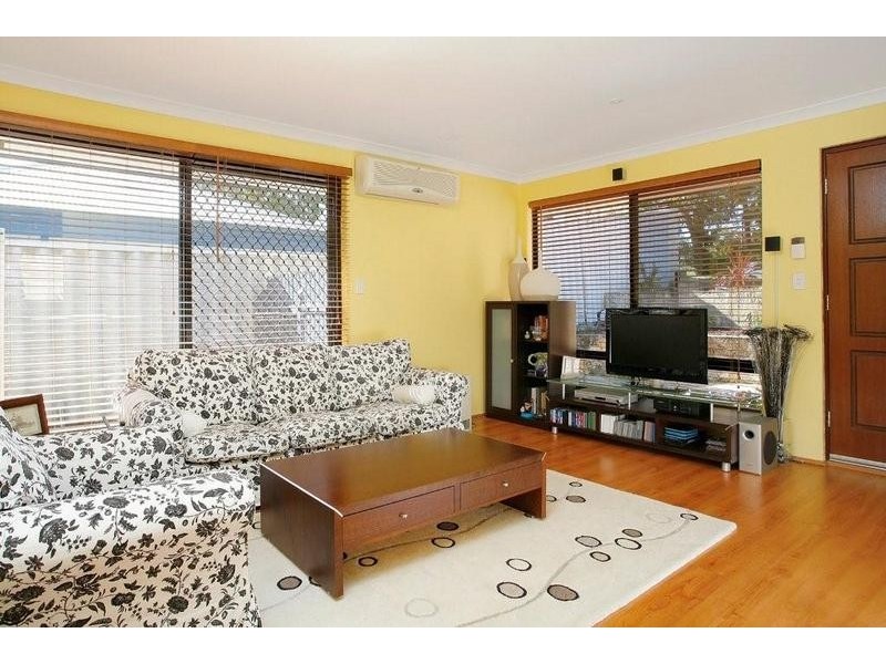 4 Paitt St, Willagee WA 6156