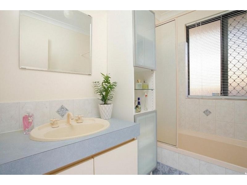 4 Paitt St, Willagee WA 6156