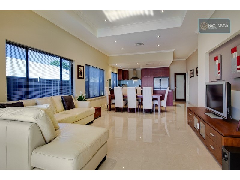 30 Antill St, Willagee WA 6156