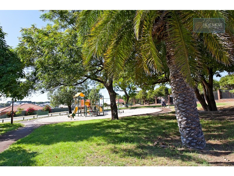 5 Dann Court, Willagee WA 6156