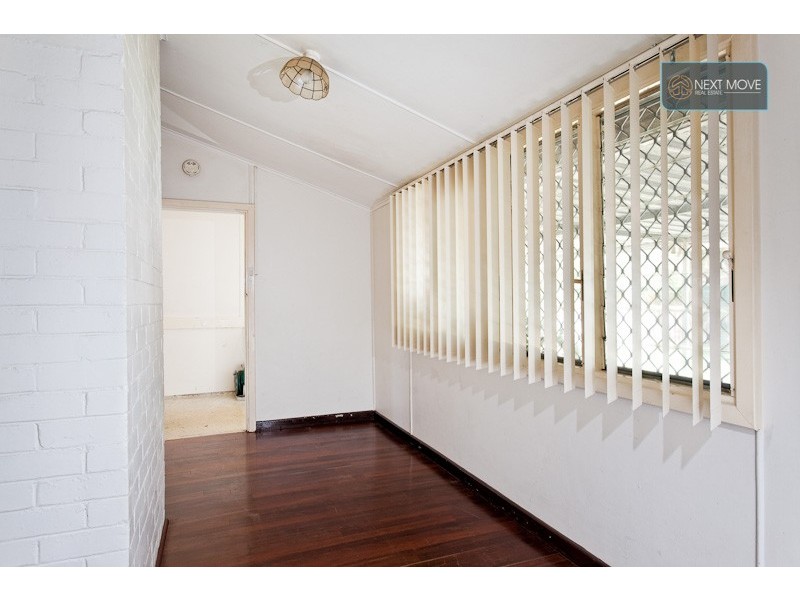 8 Cummins St, Willagee WA 6156