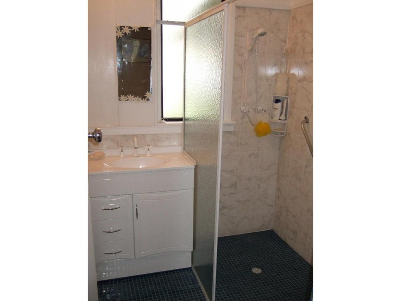 6 Charsley St, Willagee WA 6156