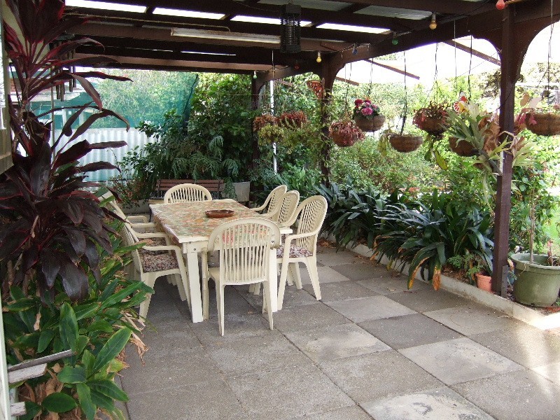 6 Charsley St, Willagee WA 6156