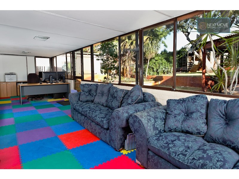 6 Woodhams Street, Willagee WA 6156