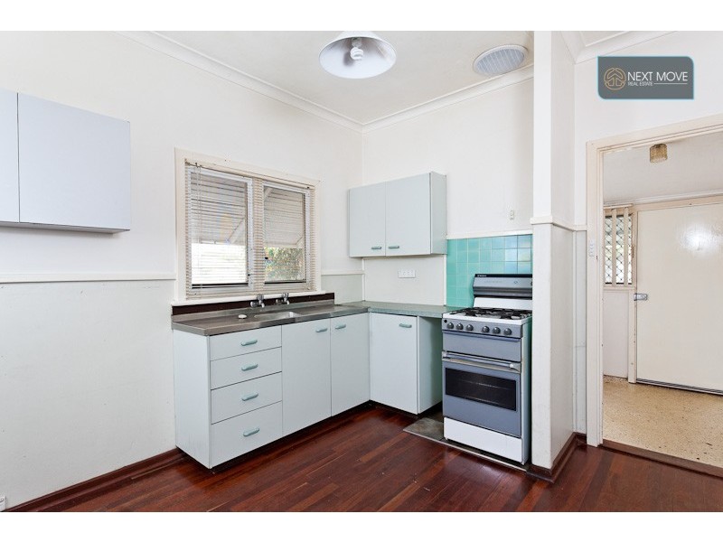 8 Cummins St, Willagee WA 6156
