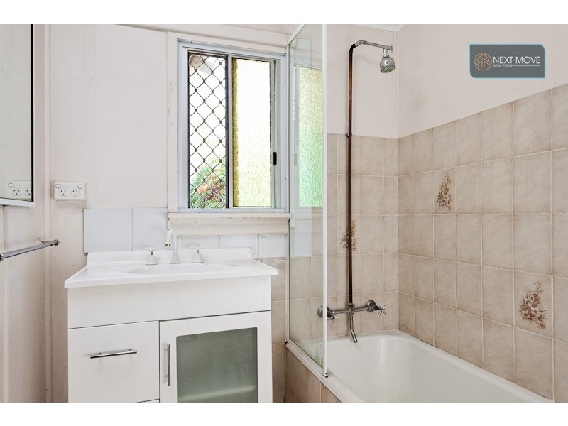 8 Cummins St, Willagee WA 6156