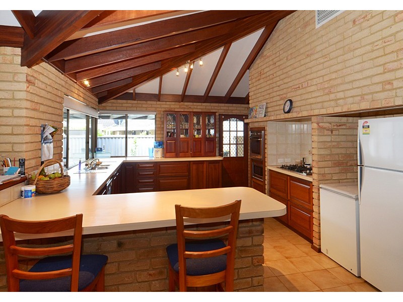 3 Lockimiar Place, West Busselton WA 6280