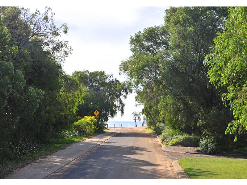 3 Lockimiar Place, West Busselton WA 6280