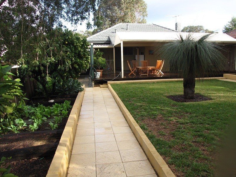 37 Wheyland St, Willagee WA 6156