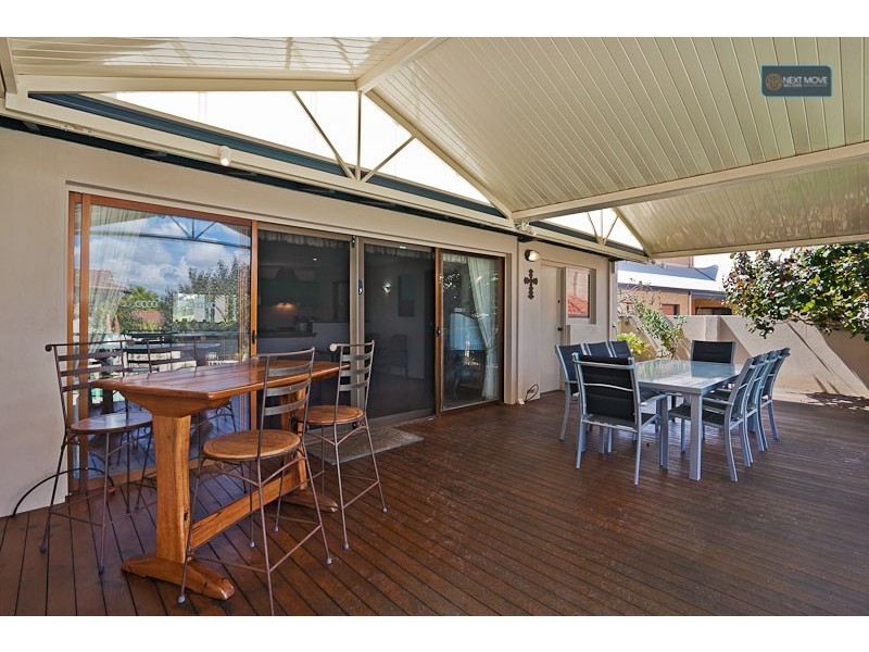 29 Worthington Road, Booragoon WA 6154