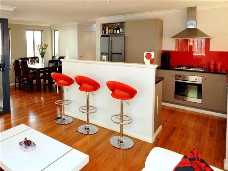 2b Challenger Place, Melville WA 6156