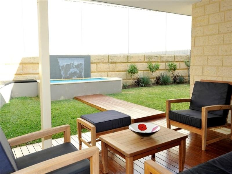 2b Challenger Place, Melville WA 6156