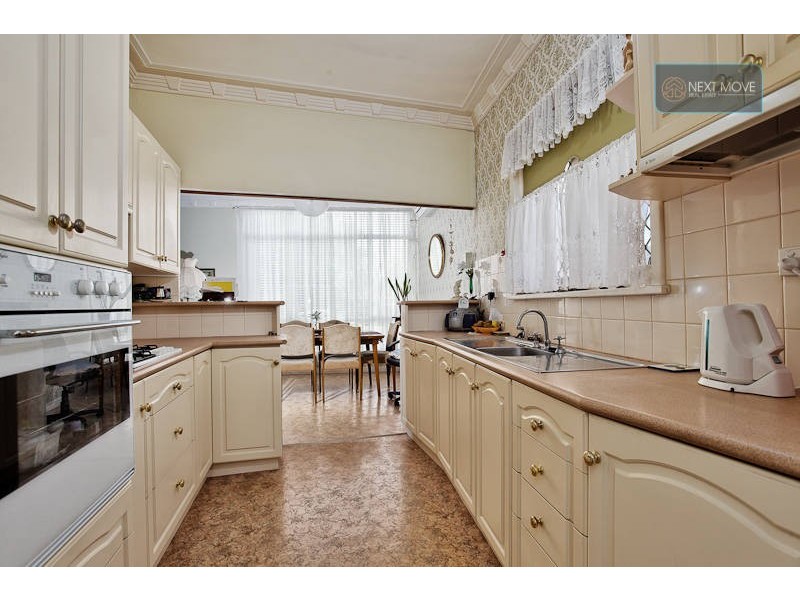 14 Lamond Street, Melville WA 6156