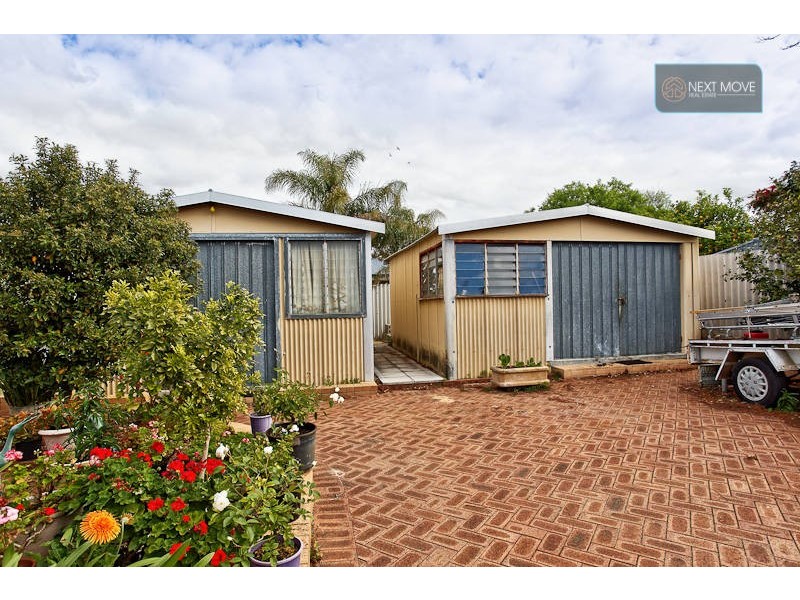 14 Lamond Street, Melville WA 6156