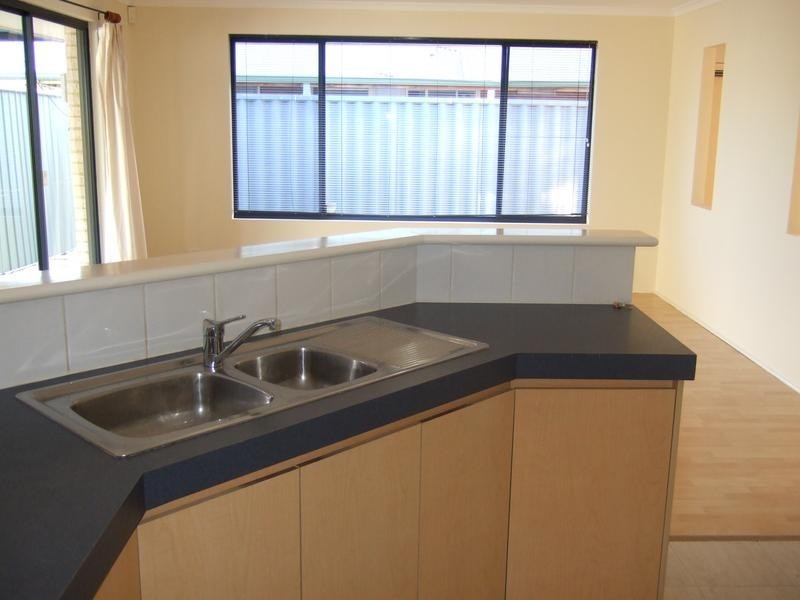 17 Paitt Street, Willagee WA 6156