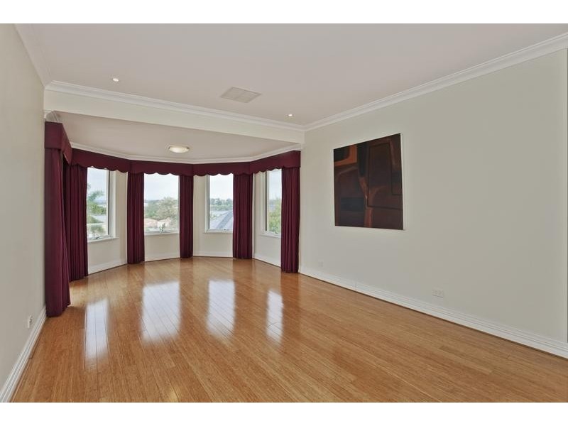 76 Ullapool Road, Mount Pleasant WA 6153