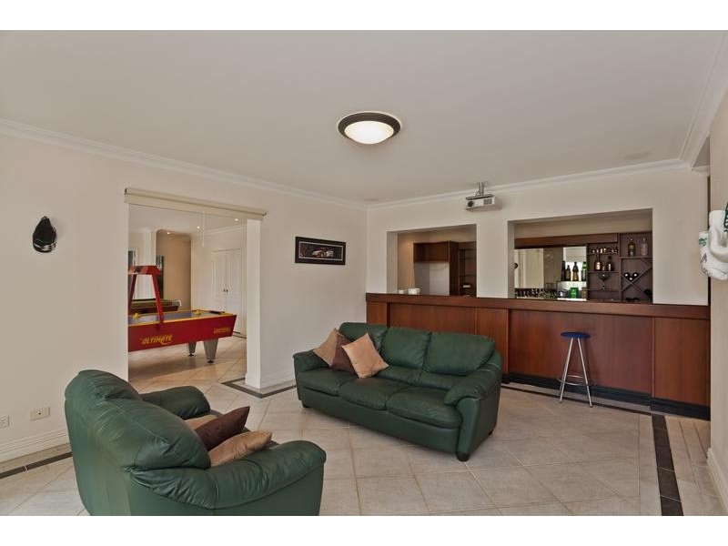 76 Ullapool Road, Mount Pleasant WA 6153