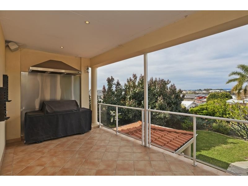 76 Ullapool Road, Mount Pleasant WA 6153
