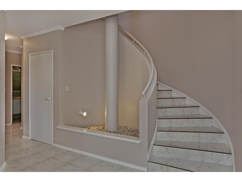 2 Ventnor Avenue, Mount Pleasant WA 6153