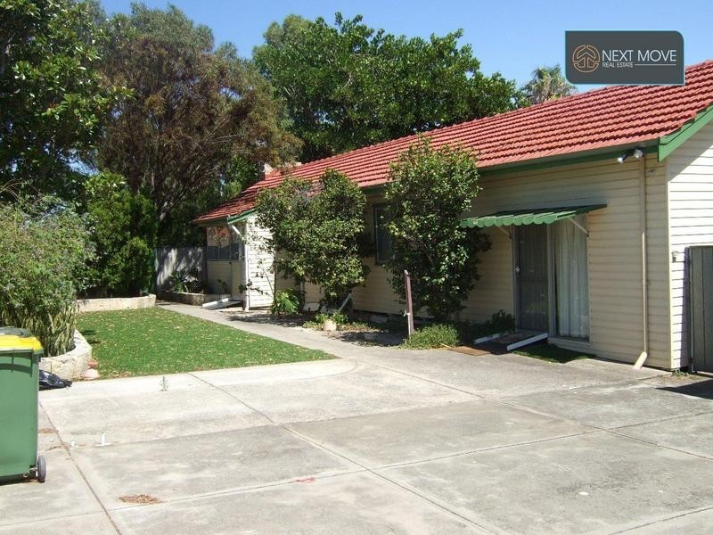 31 Worley St, Willagee WA 6156
