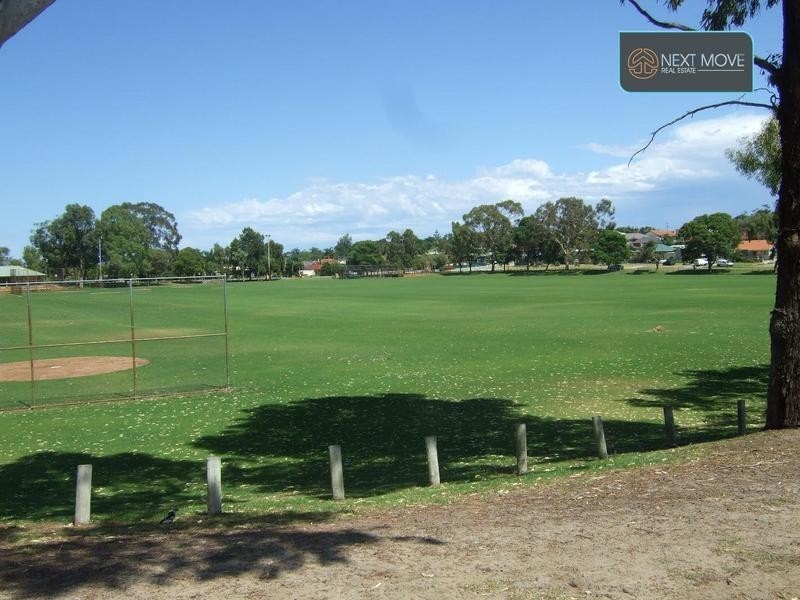 31 Worley St, Willagee WA 6156