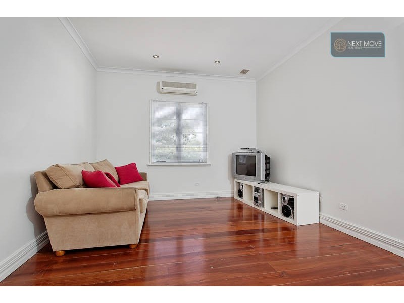 6 Bastian Place, Willagee WA 6156