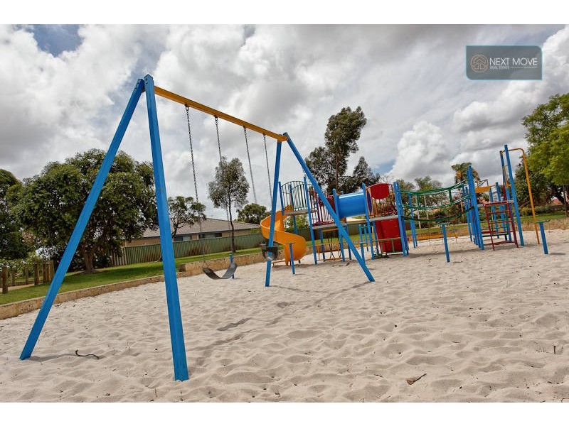 6 Bastian Place, Willagee WA 6156