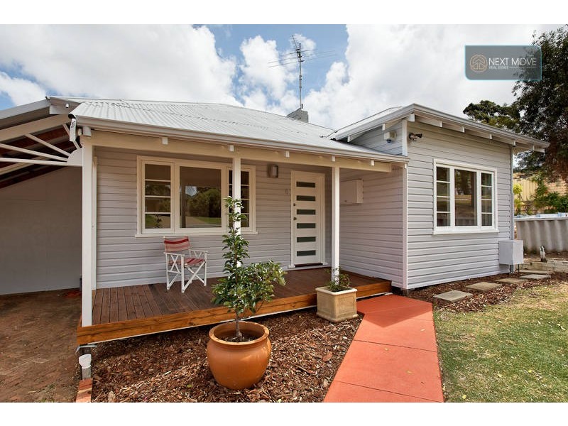 6 Bastian Place, Willagee WA 6156