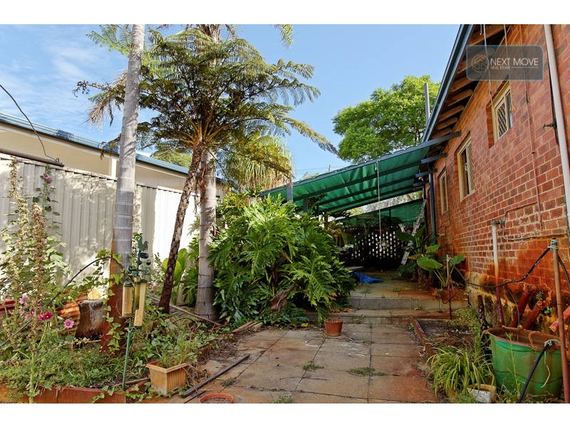 2 Chilton Street, Willagee WA 6156