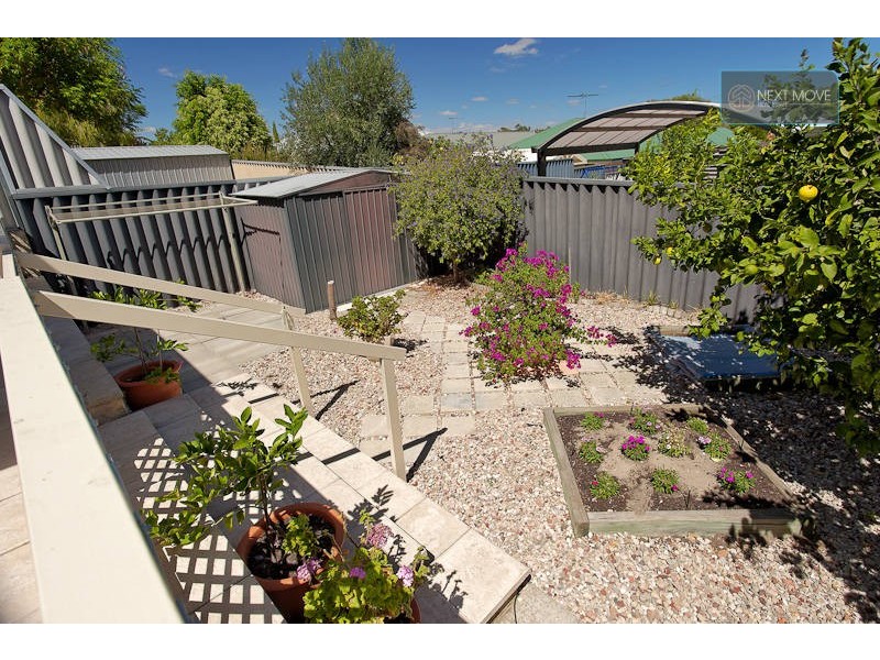 10 Danzil Street, Willagee WA 6156