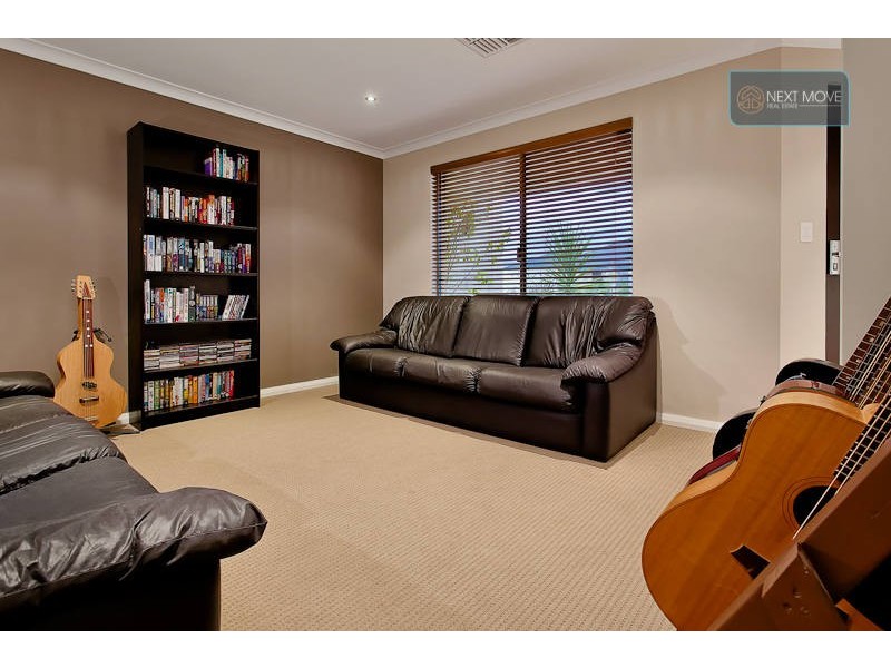 20 Camden Boulevard, Aubin Grove WA 6164
