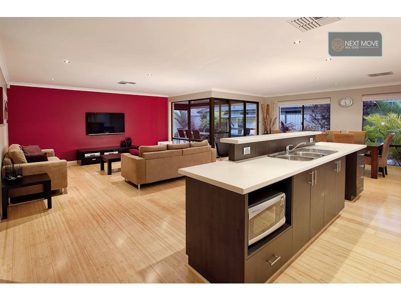 20 Camden Boulevard, Aubin Grove WA 6164