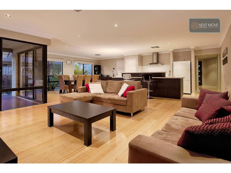 20 Camden Boulevard, Aubin Grove WA 6164