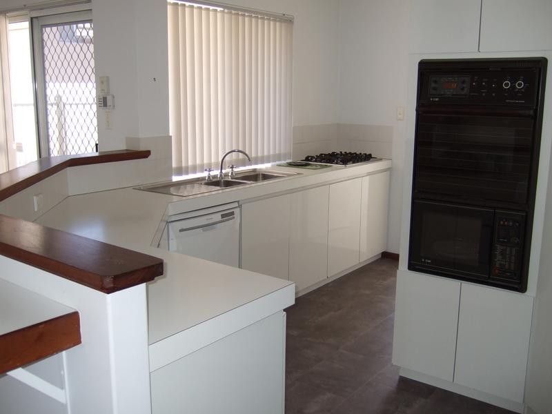 2 Helm St, Mount Pleasant WA 6153