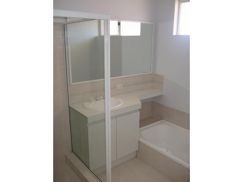 2 Helm St, Mount Pleasant WA 6153