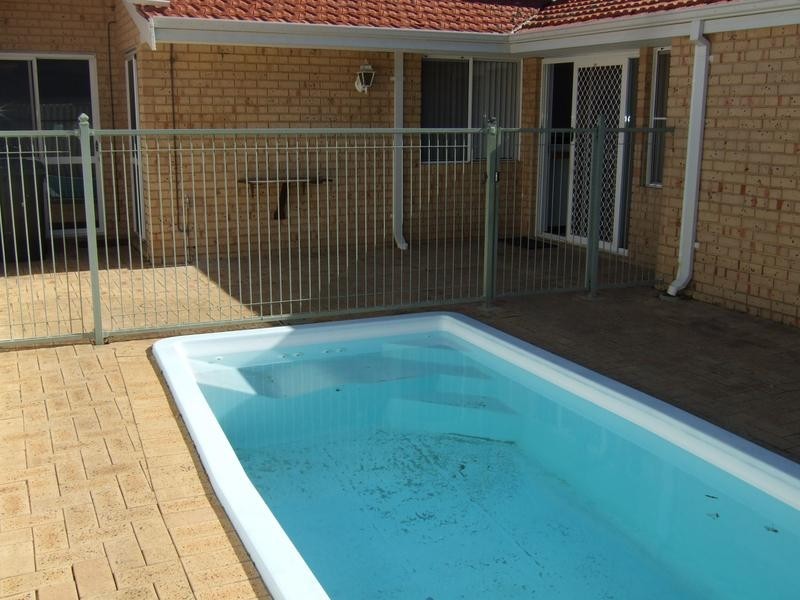 2 Helm St, Mount Pleasant WA 6153