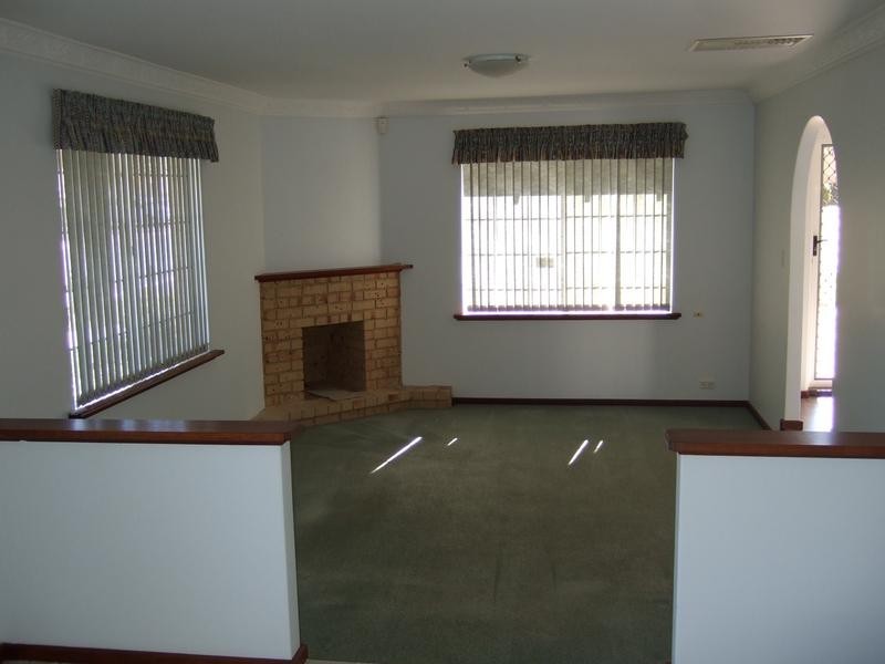 2 Helm St, Mount Pleasant WA 6153