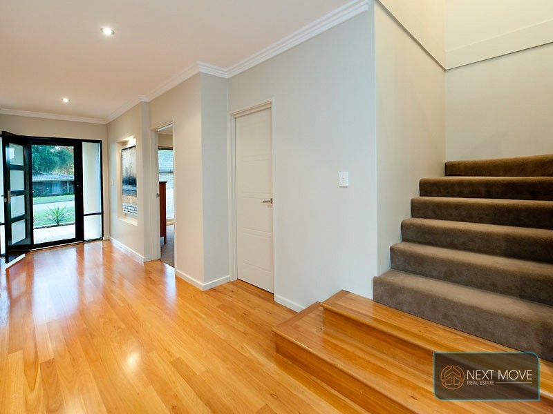 7 Hewitt Way, Booragoon WA 6154