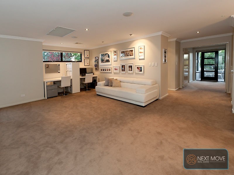 7 Hewitt Way, Booragoon WA 6154