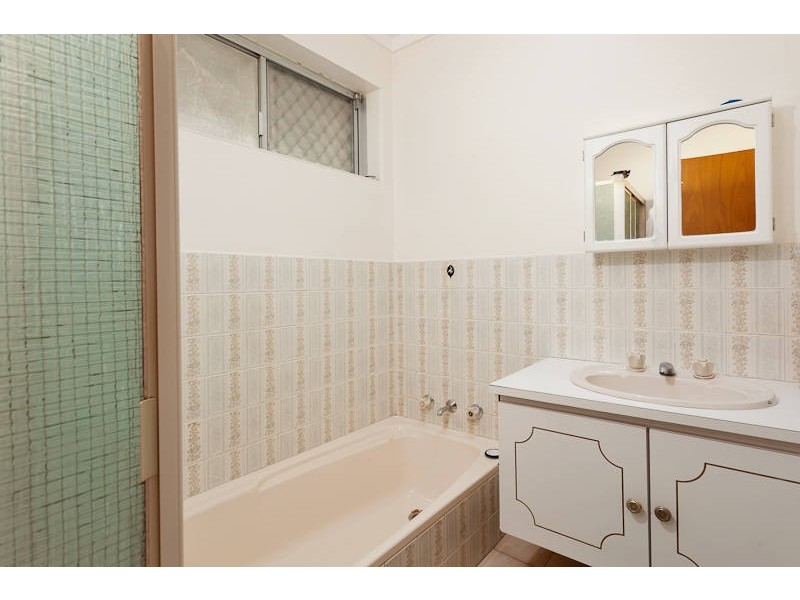 10 Leaside Way, Spearwood WA 6163