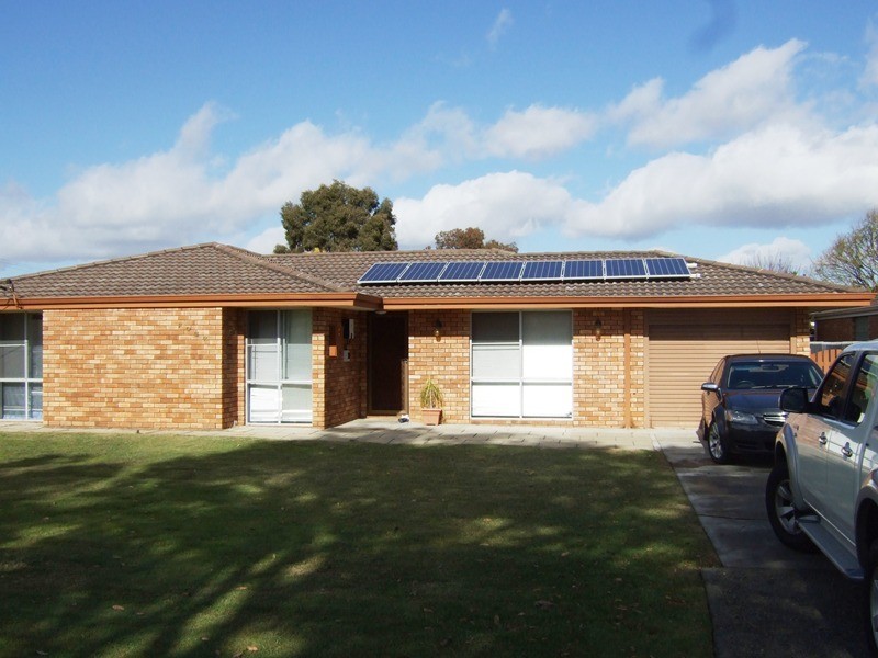 4 Sandown Way, Willetton WA 6155