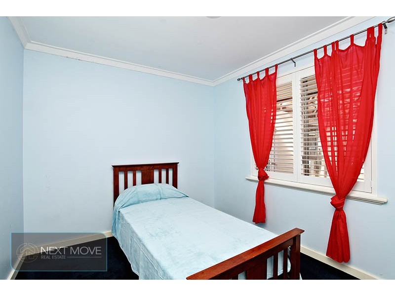 11 Loris Way, Kardinya WA 6163