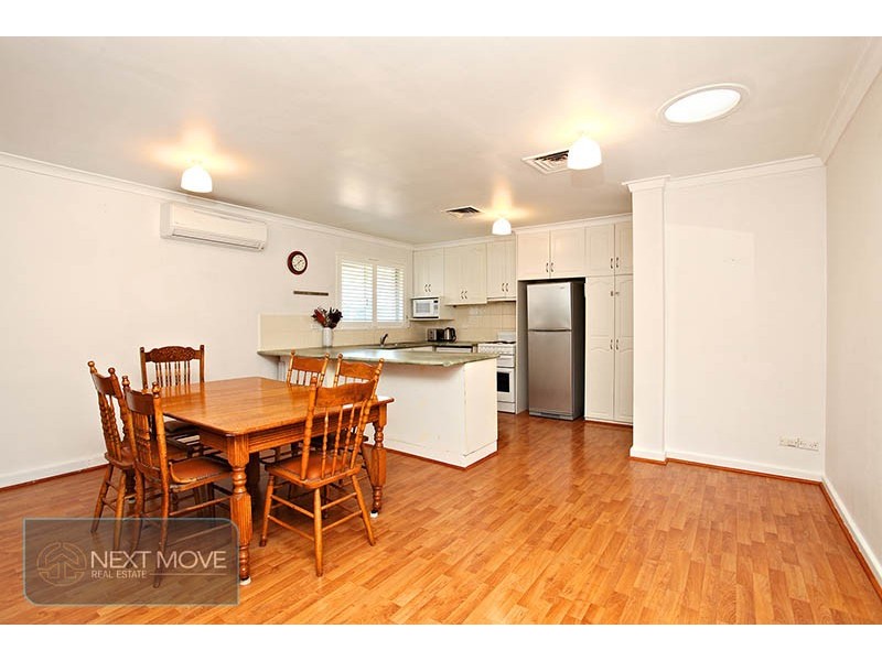 11 Loris Way, Kardinya WA 6163