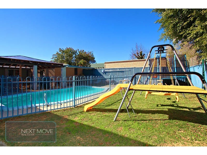 11 Loris Way, Kardinya WA 6163